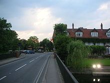 Sonning Backwater Bridges httpsuploadwikimediaorgwikipediacommonsthu