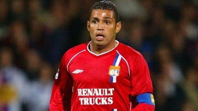 Sonny Anderson Sonny Anderson My team of 2012 UEFAcom