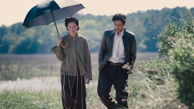 Sophie and the Rising Sun (film) Sophie and the Rising Sun39 Review A Sensitive Interracial Romance
