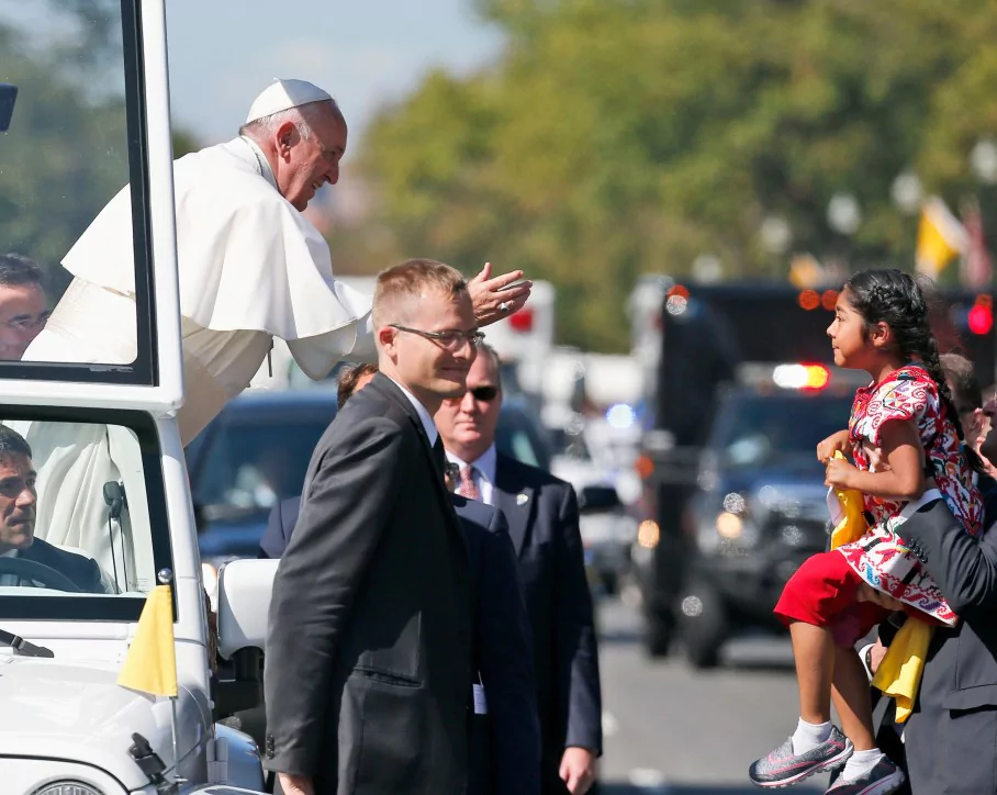 Sophie Cruz Meet Sophie Cruz 5yearold who gave the pope a letter because she