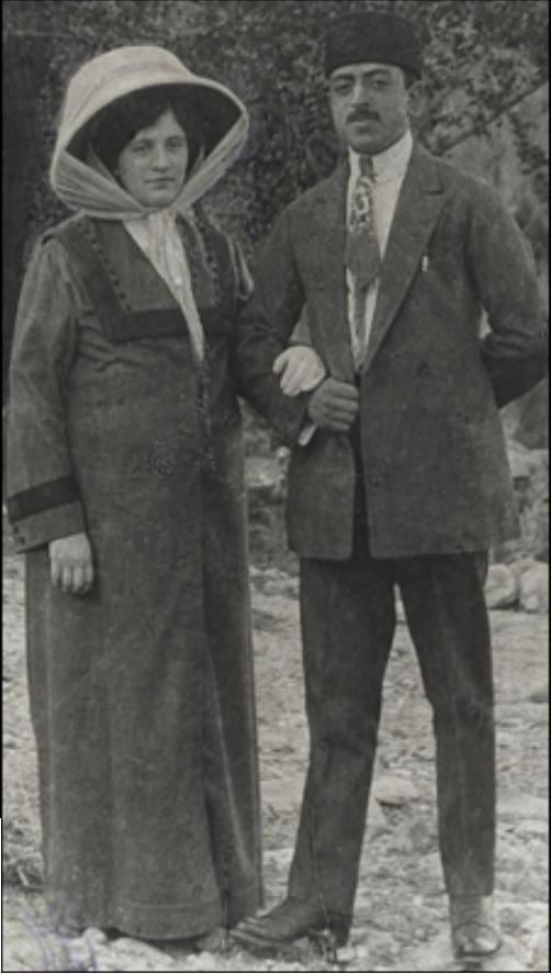 Soraya Tarzi holding arms with his husband Ammanulah Khan, the King of Afghanistan