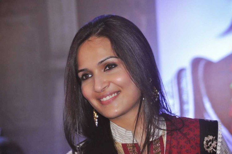 Soundarya Rajinikanth Soundarya Rajinikanth Sakshipost