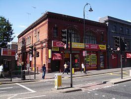 South Kentish Town tube station httpsuploadwikimediaorgwikipediacommonsthu