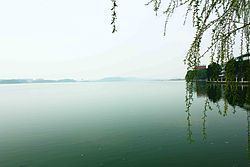 South Lake (Wuhan) httpsuploadwikimediaorgwikipediacommonsthu