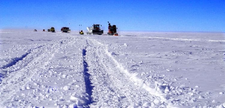 South Pole Traverse FileSouth Pole Traverse June 2006jpg Wikimedia Commons