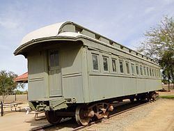 Southern Pacific Railroad Passenger Coach Car-S.P. X7 httpsuploadwikimediaorgwikipediacommonsthu