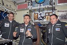 Soyuz TMA-1 httpsuploadwikimediaorgwikipediacommonsthu