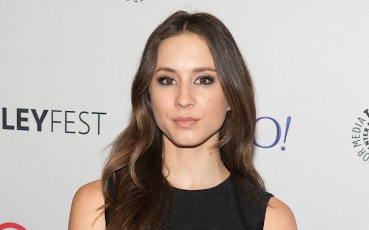 Spencer Hastings Troian Bellisario Reveals All About Spencer Hasting39s Controversial