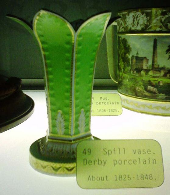 Spill vase