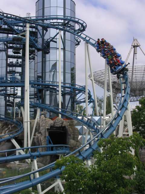 Spinning roller coaster