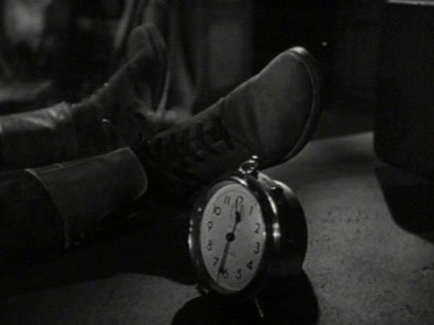 Split Second (1953 film) movie scenes  Split Second 1953 straddles the portal from 1940s film noir to 1950s paranoia genre and we can see an era turning before our eyes 