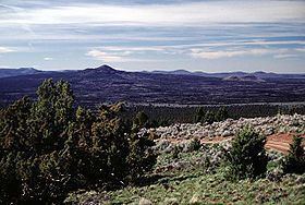 Squaw Ridge Lava Field httpsuploadwikimediaorgwikipediacommonsthu