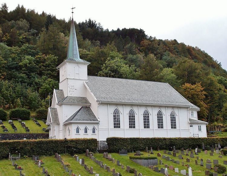 Sør-Vågsøy Church