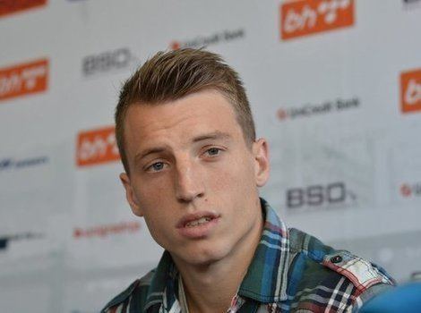 Srđan Stanić (footballer, born 1989) Sran Stani Oporavak ide po planu na teren se vraam prije kraja
