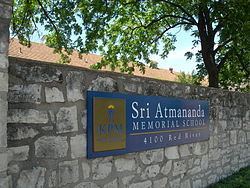 Sri Atmananda Memorial School (Texas) httpsuploadwikimediaorgwikipediacommonsthu