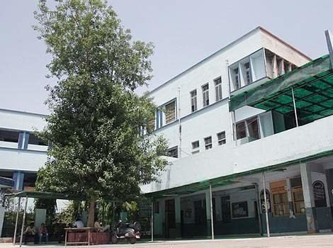 Sri Guru Nanak Dev Khalsa College Fees Structure and Courses of Sri Guru Nanak Dev Khalsa College