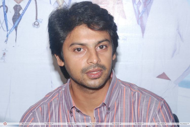 Srikanth (actor) Srikanth actor srikanth at apollo hospitals rose day