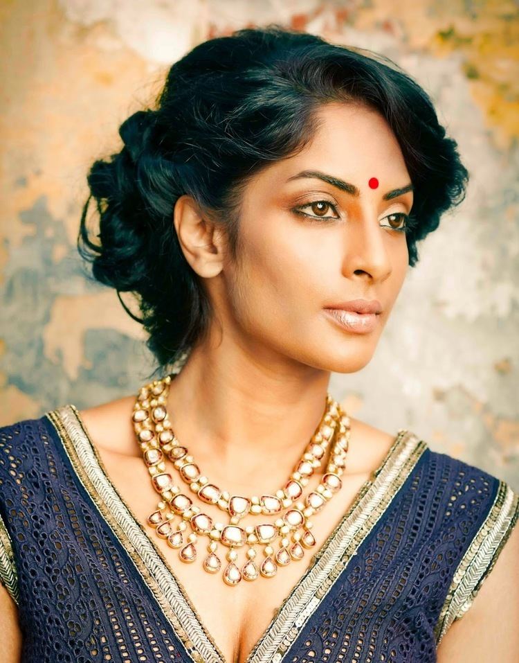 Sriya Reddy (Indian Film Actress) Bio with [ Photos Videos ]