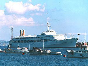 SS Canberra httpsuploadwikimediaorgwikipediacommonsthu