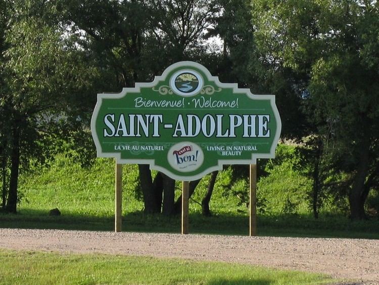 St. Adolphe, Manitoba curtiswalkercomroadsMB200200sbstadolphesign