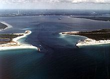 St. Andrews Bay (Florida) httpsuploadwikimediaorgwikipediacommonsthu