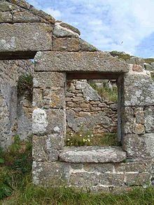 St Helen's, Isles of Scilly httpsuploadwikimediaorgwikipediacommonsthu