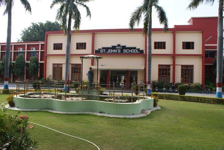 St. John's School, Varanasi