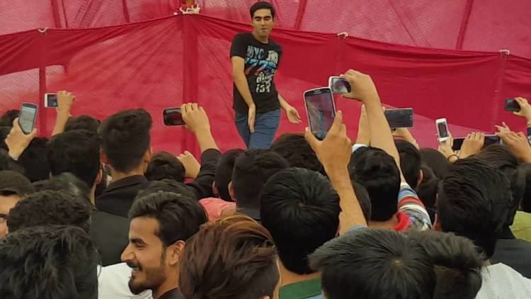 St. Patrick's College (Karachi) Mehroz Baig dancing on Afghan Jalebi At StPatrick39s College Karachi