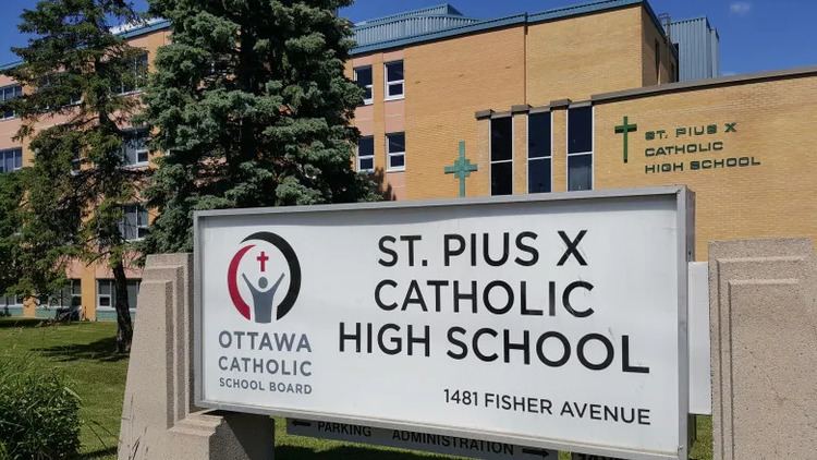 Police respond to St. Pius X High School after apparent prank gone wrong |  CBC News