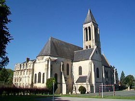 St. Vincent Abbey, Senlis httpsuploadwikimediaorgwikipediacommonsthu
