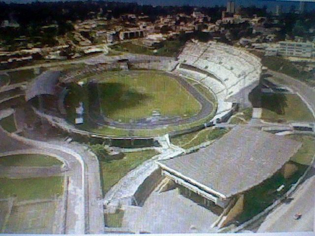 Stade Omar Bongo httpsuploadwikimediaorgwikipediacommons22