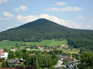 Staffelberg (Lower Bavaria) httpsuploadwikimediaorgwikipediacommonsthu