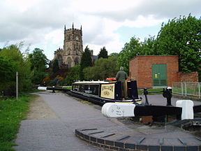 Staffordshire and Worcestershire Canal httpsuploadwikimediaorgwikipediacommonsthu