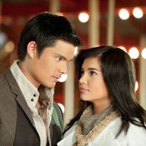 Dingdong Dantes as Cholo Fuentebella and Rhian Ramos as Jodi Reyes in a scene from Stairway to Heaven, 2009.