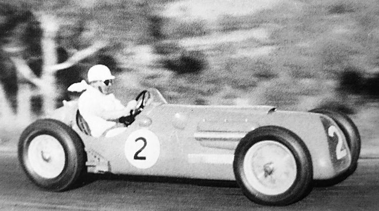 Stan Jones (racing driver)