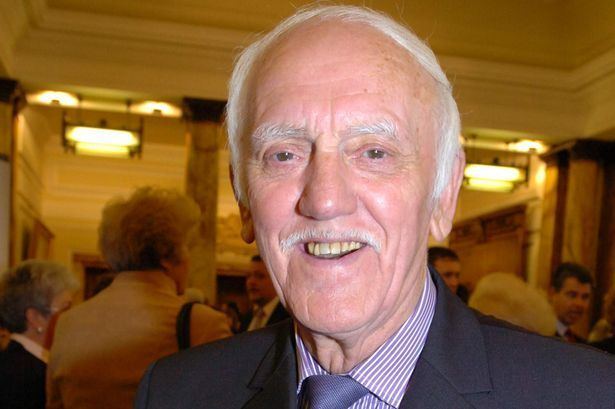 Stan Stennett Welsh entertainer Stan Stennett dies at the age of 88