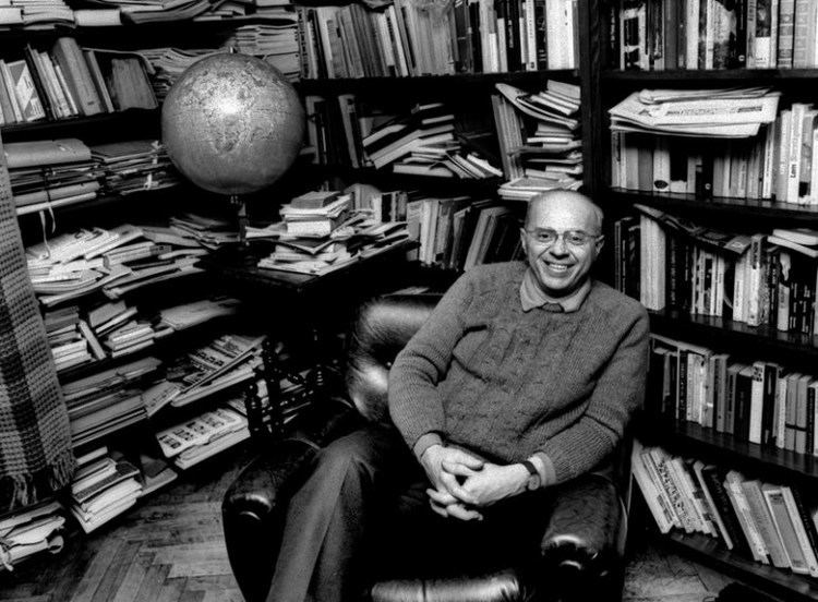 Stanisław Lem Philip K Dick Stanisaw Lem is a Communist Committee Article