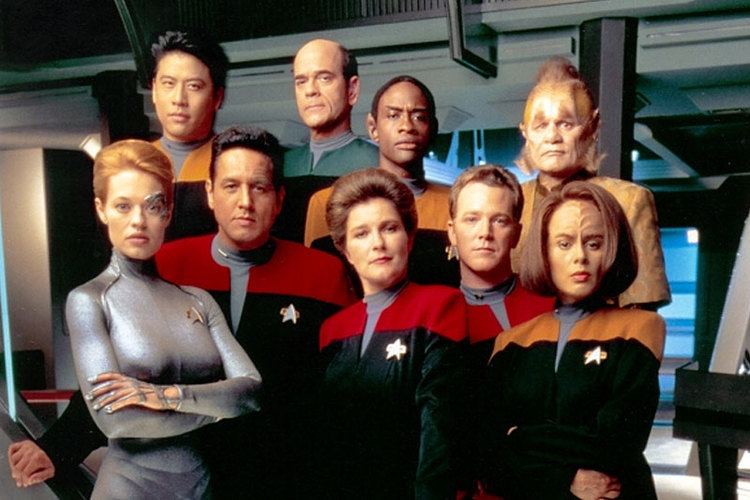 Star Trek: Voyager The Beginner39s Guide to quotStar Trek Voyagerquot ScreenPrism