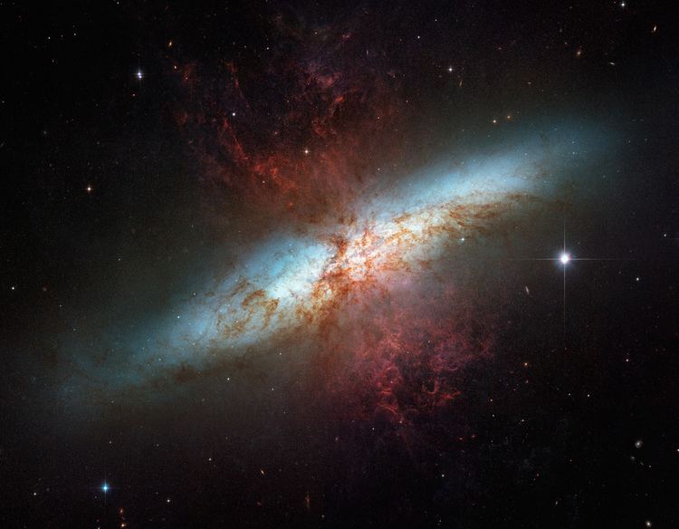 Starburst galaxy Giant Blast Shuts Down Starburst Galaxy