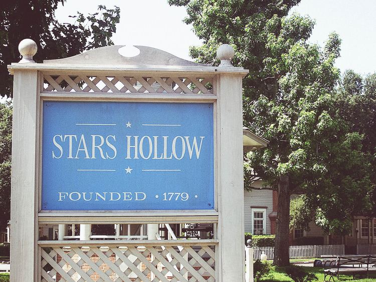 Stars Hollow How I Moved To Stars Hollow