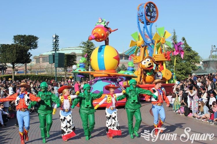 Stars on Parade (film) Disney Stars on Parade A 100 fun parade DLP Town Square