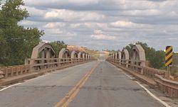 State Highway 79 Bridge at the Red River httpsuploadwikimediaorgwikipediacommonsthu