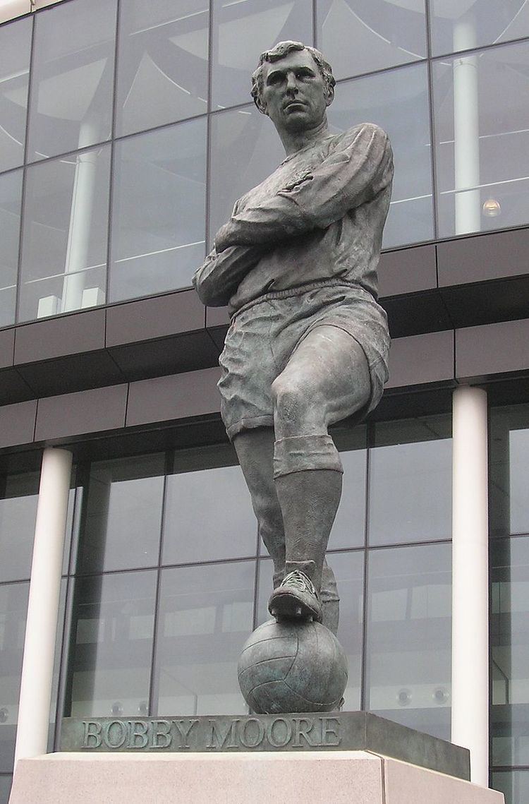 Statue of Bobby Moore, Wembley