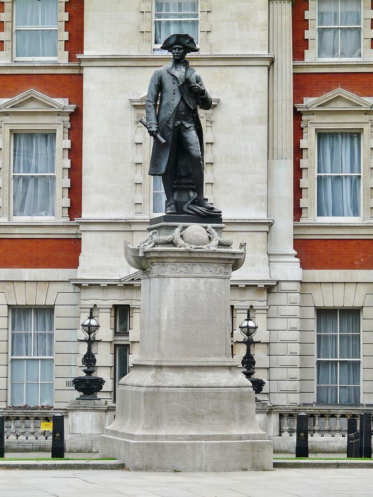 Statue of Captain James Cook, The Mall