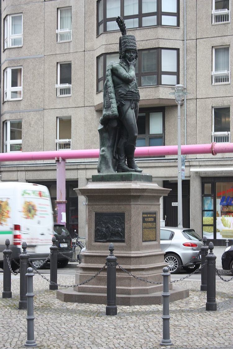 Statue of Hans Joachim von Zieten