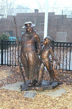 Statue of Harriet Tubman (Ypsilanti, Michigan) httpsuploadwikimediaorgwikipediacommonsthu