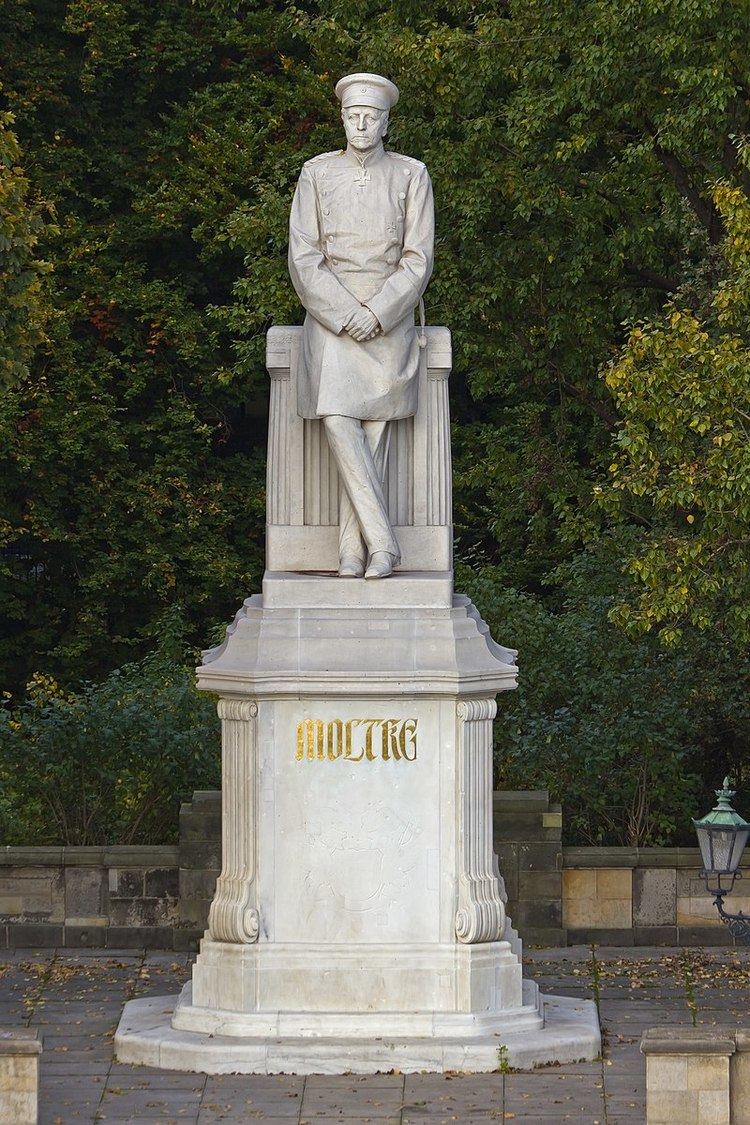 Statue of Helmuth von Moltke the Elder