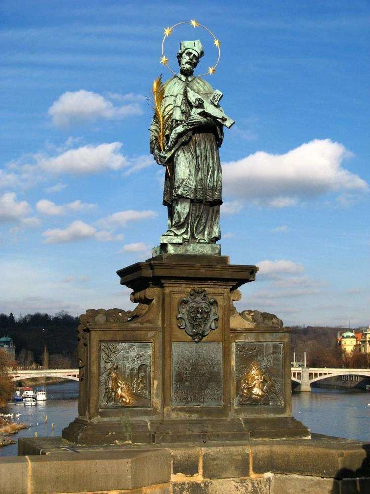 Statue of John of Nepomuk, Charles Bridge wwwdrobnepamatkyczfiles2014praha11491jpg