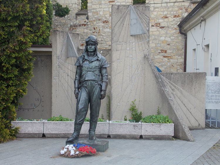 Statue of Milan Rastislav Štefánik, Prague