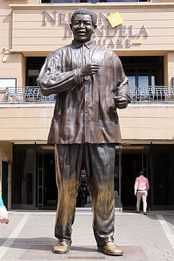 Statue of Nelson Mandela, Johannesburg Statue of Nelson Mandela Johannesburg Wikipedia